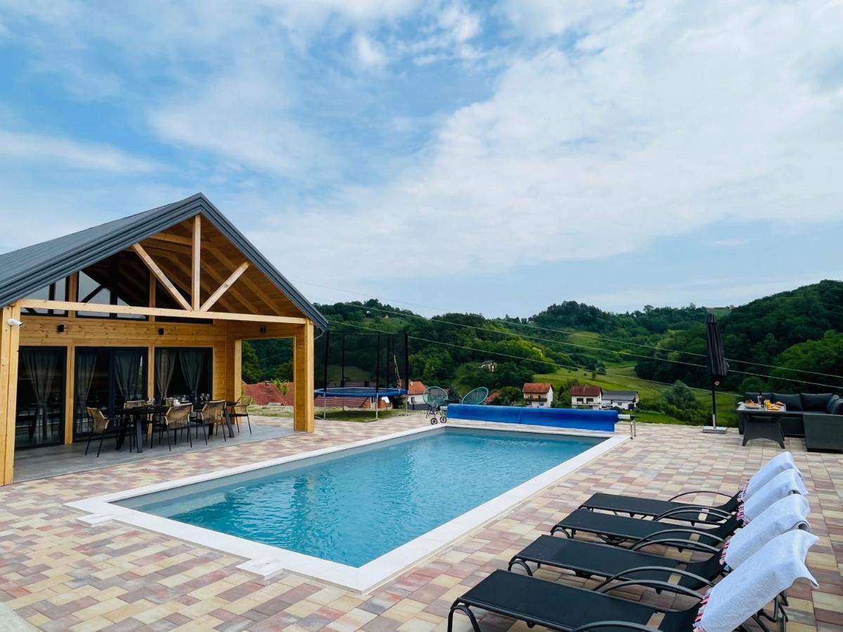 Selno Holiday House Adamo מראה חיצוני תמונה